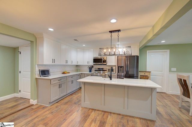 120 Swain Avenue, Boiling Springs, SC 29316
