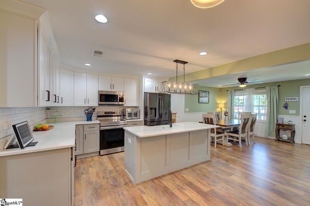 120 Swain Avenue, Boiling Springs, SC 29316