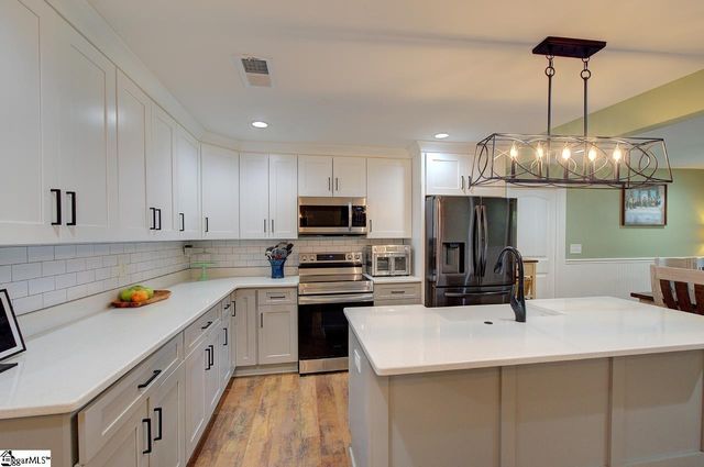 120 Swain Avenue, Boiling Springs, SC 29316