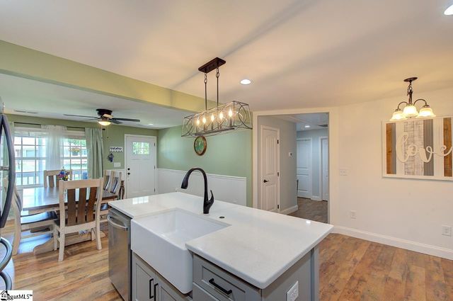 120 Swain Avenue, Boiling Springs, SC 29316