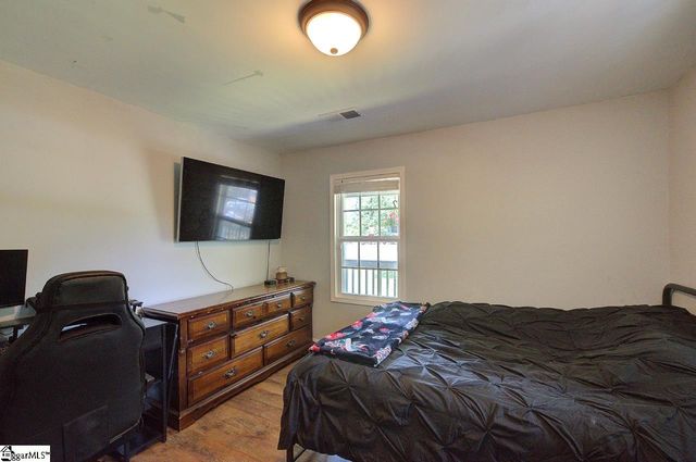 120 Swain Avenue, Boiling Springs, SC 29316