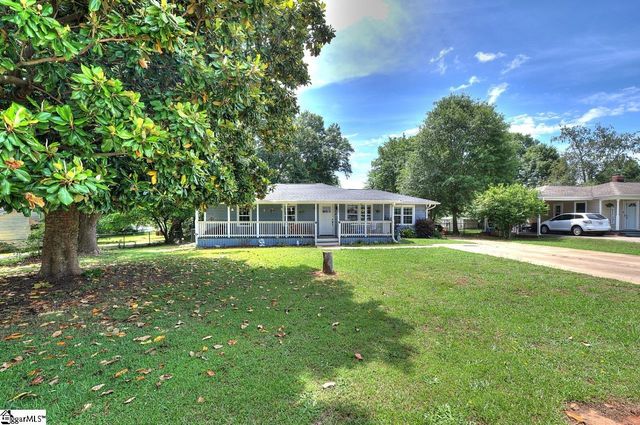 120 Swain Avenue, Boiling Springs, SC 29316