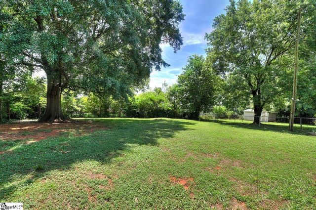 120 Swain Avenue, Boiling Springs, SC 29316