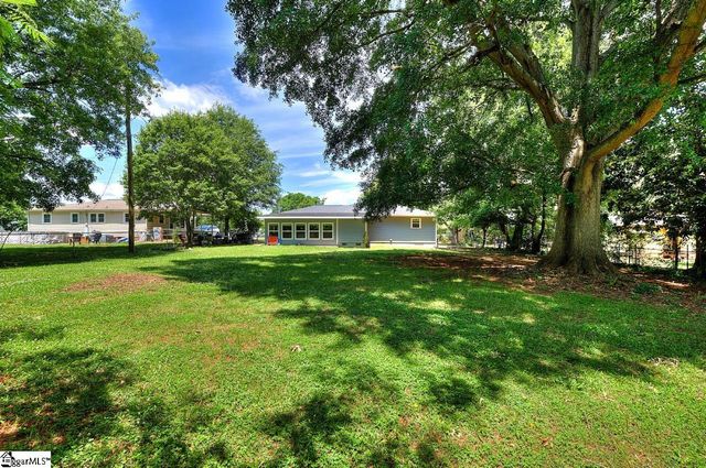 120 Swain Avenue, Boiling Springs, SC 29316