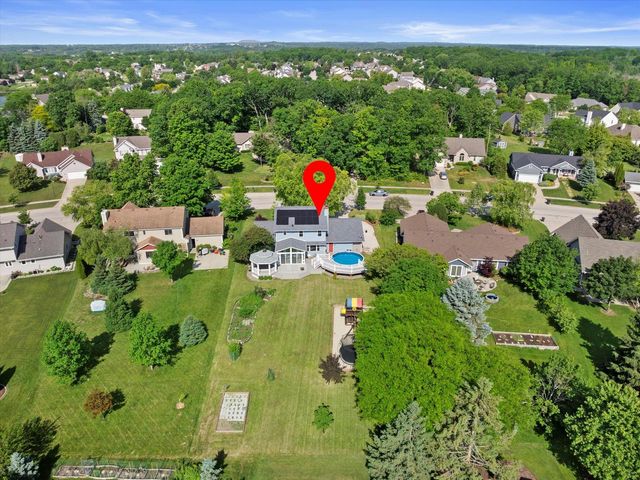6834 S 35th STREET, Franklin, WI 53132