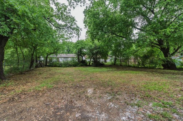 3937 Woodlane Avenue, Haltom City, TX 76117