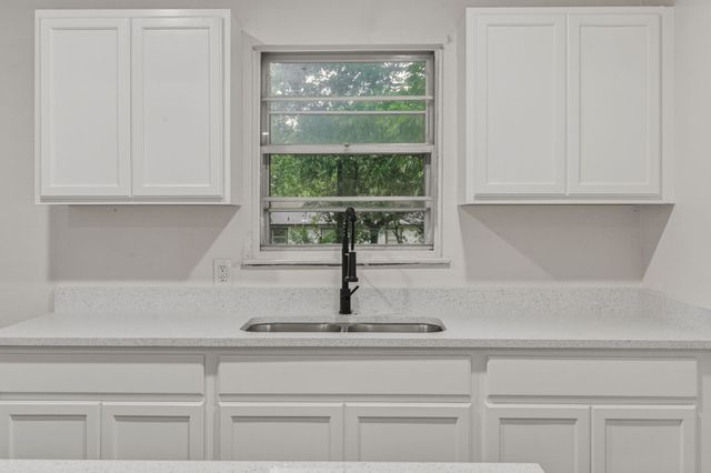 3937 Woodlane Avenue, Haltom City, TX 76117