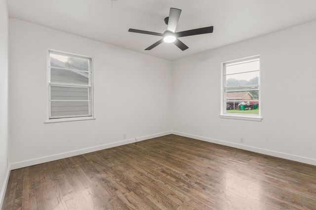 3937 Woodlane Avenue, Haltom City, TX 76117