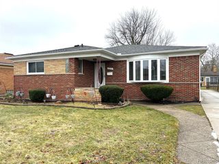 15251 Rosemary Boulevard, Oak Park, MI 48237