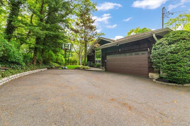 6 Apex Road, Melville, NY 11747