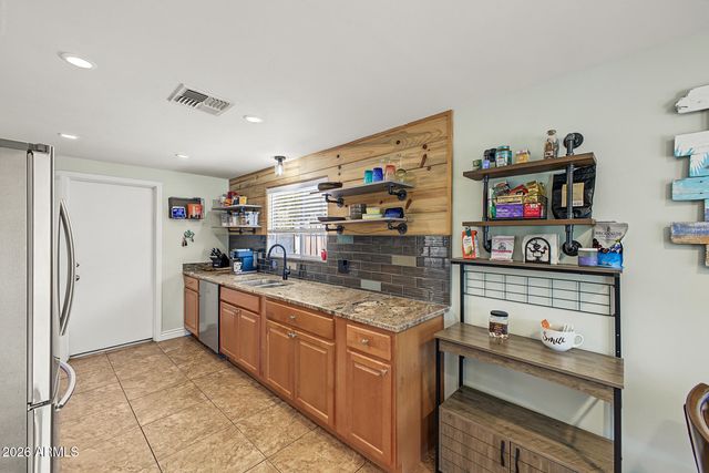 6151 W ZOE ELLA Way, Glendale, AZ 85306