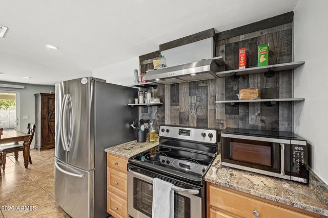 6151 W ZOE ELLA Way, Glendale, AZ 85306