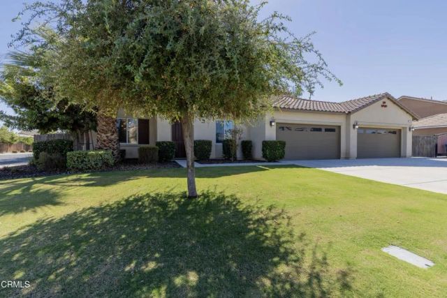 15605 Calabria Court, Bakersfield, CA 93314