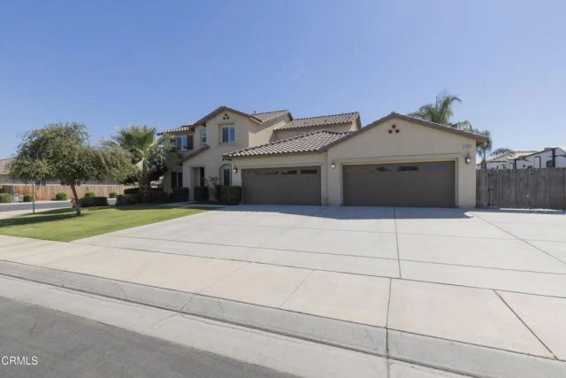 15605 Calabria Court, Bakersfield, CA 93314
