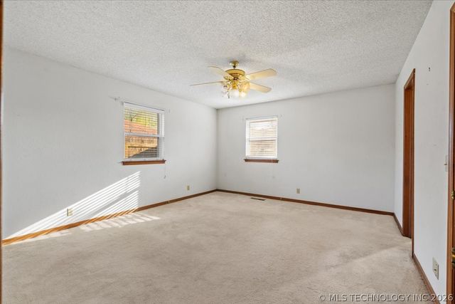 7705 S Park Avenue, Broken Arrow, OK 74011