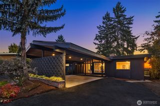 2037 121st Avenue SE, Bellevue, WA 98005