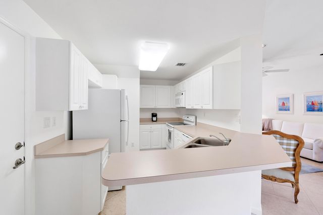 2968 Deer Creek Country Club Boulevard, Deerfield Beach, FL 33442
