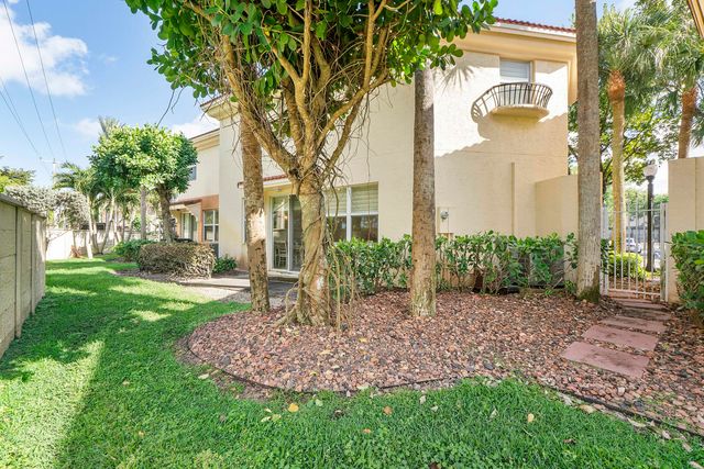 2968 Deer Creek Country Club Boulevard, Deerfield Beach, FL 33442