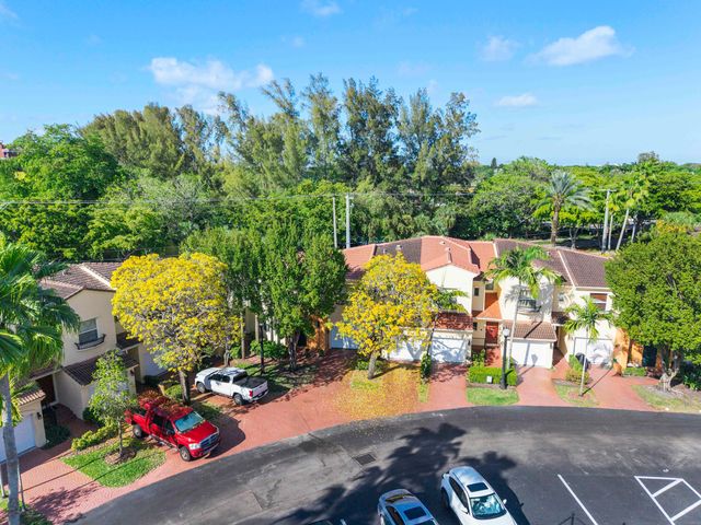 2968 Deer Creek Country Club Boulevard, Deerfield Beach, FL 33442