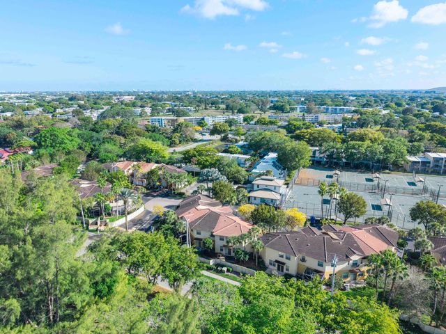 2968 Deer Creek Country Club Boulevard, Deerfield Beach, FL 33442