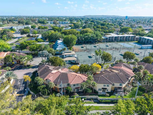 2968 Deer Creek Country Club Boulevard, Deerfield Beach, FL 33442