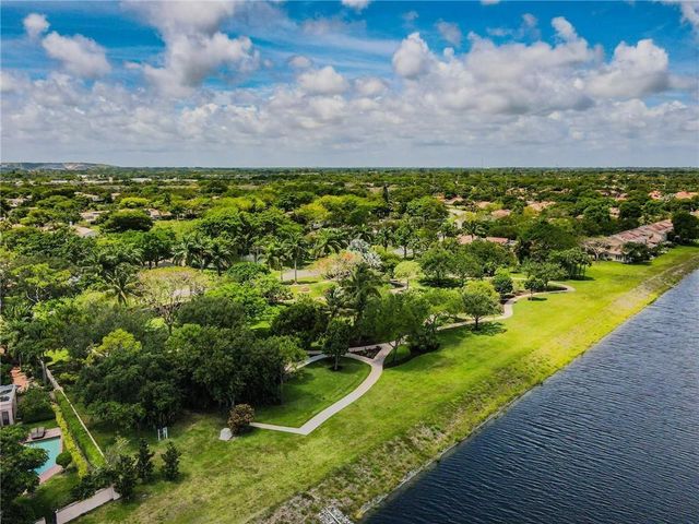 2968 Deer Creek Country Club Boulevard, Deerfield Beach, FL 33442