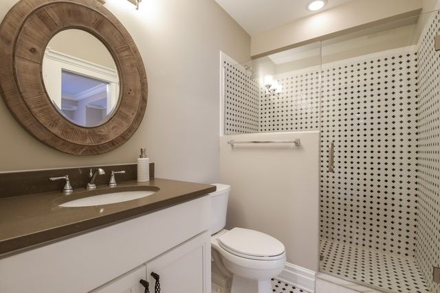 1063 Osterman Avenue, Deerfield, IL 60015