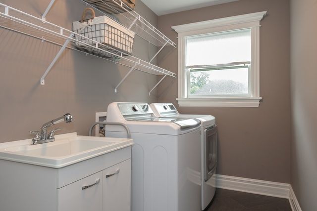 1063 Osterman Avenue, Deerfield, IL 60015