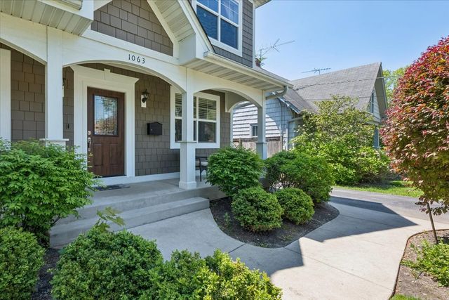 1063 Osterman Avenue, Deerfield, IL 60015