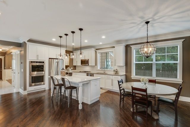 1063 Osterman Avenue, Deerfield, IL 60015