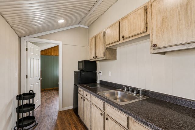 535 Cheyenne Trail, Trenton, TX 75490