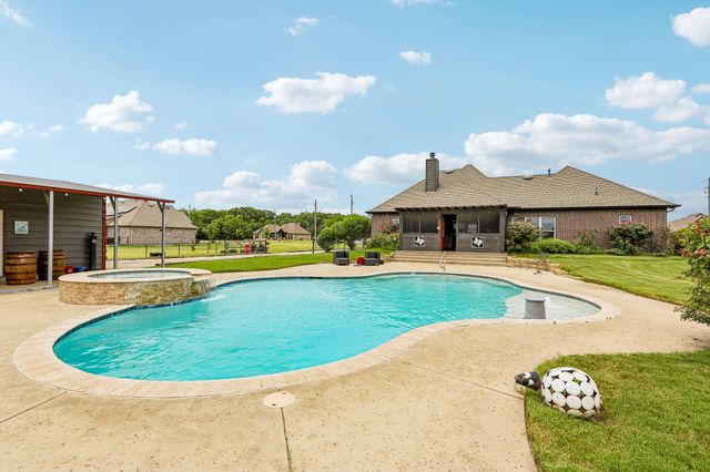 535 Cheyenne Trail, Trenton, TX 75490
