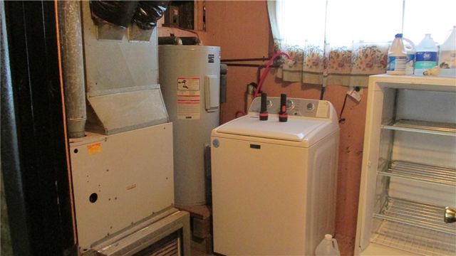 8299 State Street Road, Mentz, NY 13140