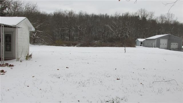 8299 State Street Road, Mentz, NY 13140