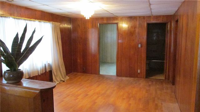 8299 State Street Road, Mentz, NY 13140