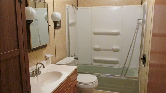 8299 State Street Road, Mentz, NY 13140