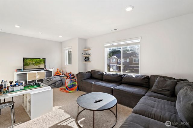 20804 79th Street E, Bonney Lake, WA 98391