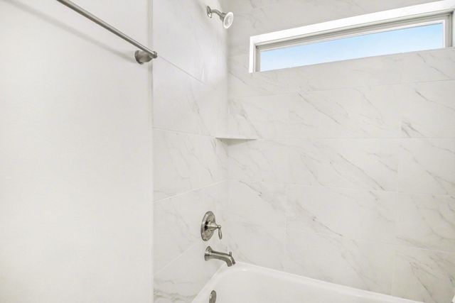 9911 Crescent Wood Drive, Missouri City, TX 77459