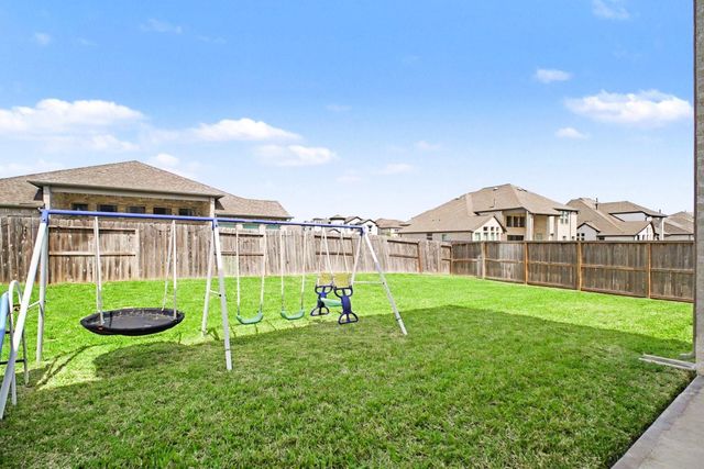 9911 Crescent Wood Drive, Missouri City, TX 77459