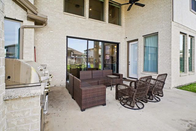 9911 Crescent Wood Drive, Missouri City, TX 77459