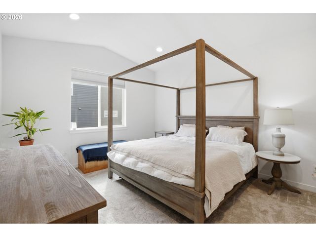 11664 Se CROWN POINT Way, Happy Valley, OR 97086