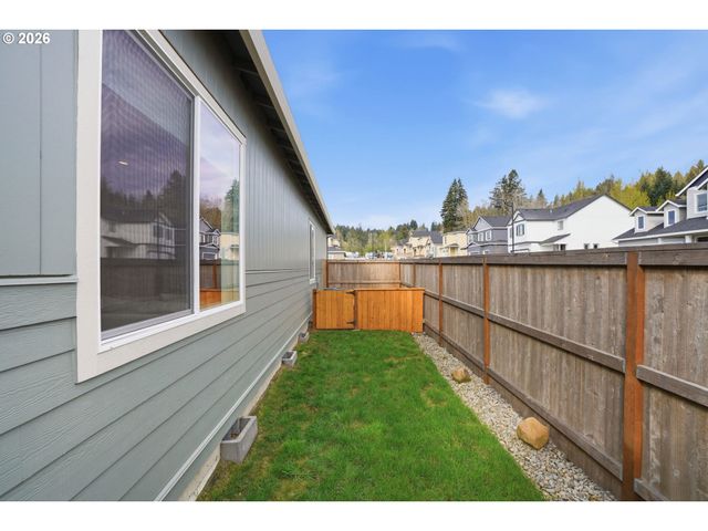 11664 Se CROWN POINT Way, Happy Valley, OR 97086