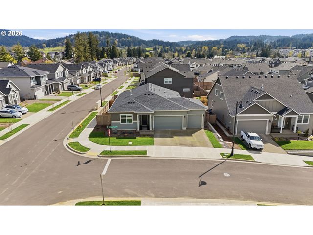 11664 Se CROWN POINT Way, Happy Valley, OR 97086