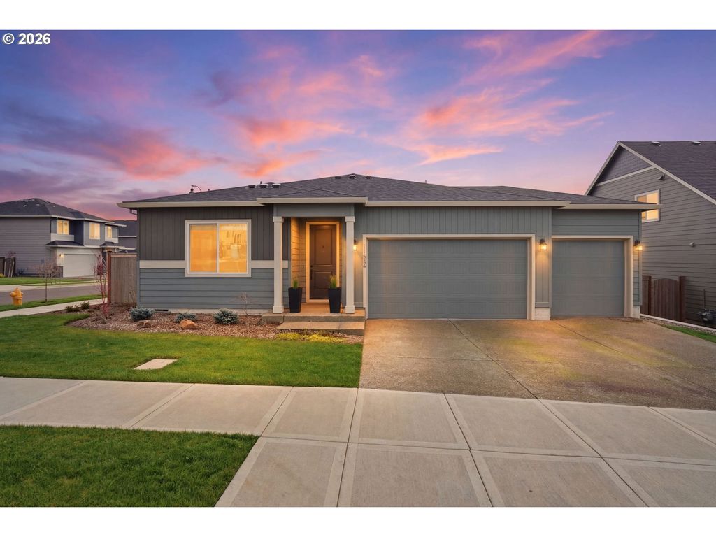 11664 Se CROWN POINT Way, Happy Valley, OR 97086