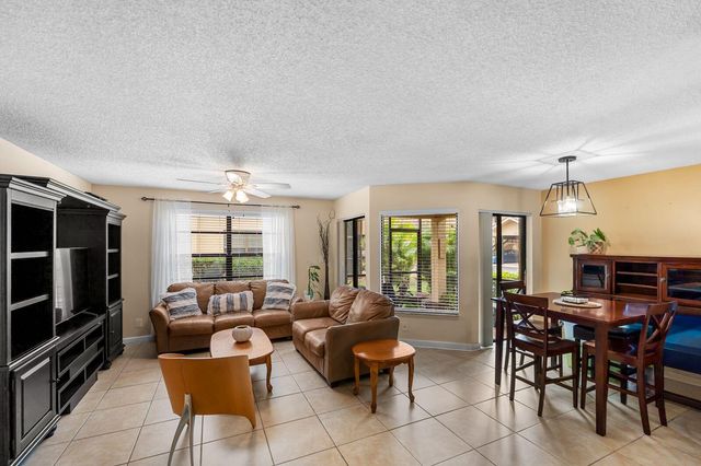8427 Shadow Court 2, Coral Springs, FL 33071