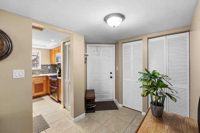 8427 Shadow Court 2, Coral Springs, FL 33071