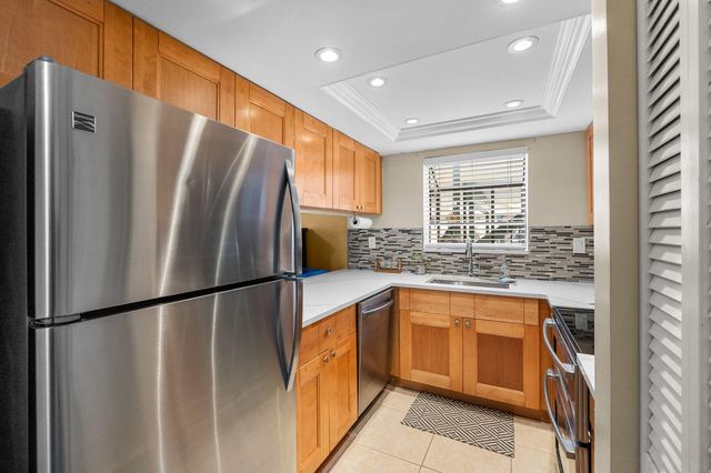 8427 Shadow Court 2, Coral Springs, FL 33071