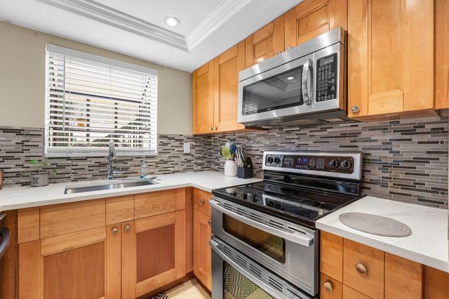 8427 Shadow Court 2, Coral Springs, FL 33071