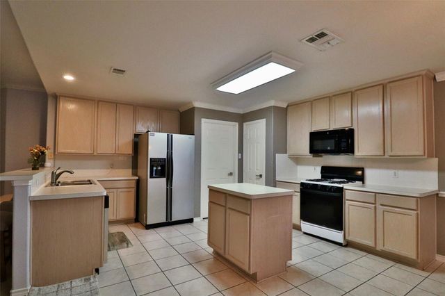 1029 Forest Bluff TRL, Round Rock, TX 78665