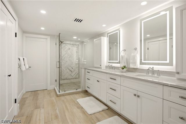 6300 Pelican Bay BLVD 103, Naples, FL 34108